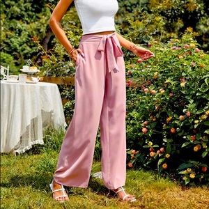 Wide leg pleated pants